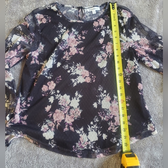 Roommates Sheer Floral Blouse With Bell Sleeves Size L - Picture 5 of 8